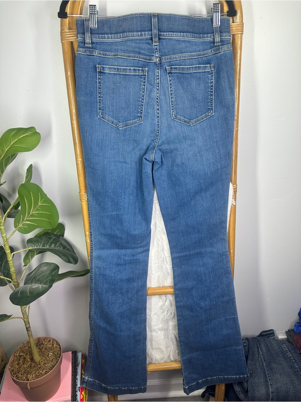 SPANX Every Wear Flare Jeans Vintage Indigo sz M - Picture 2 of 5